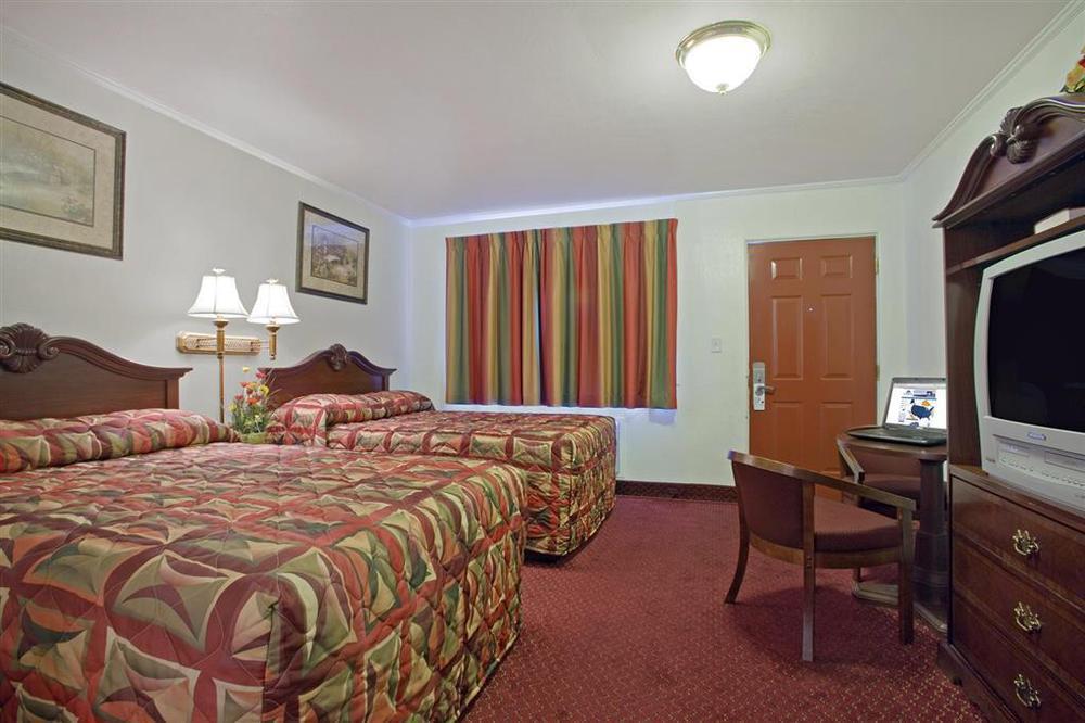 Americas Best Value Inn & Suites Klamath Falls Quarto foto