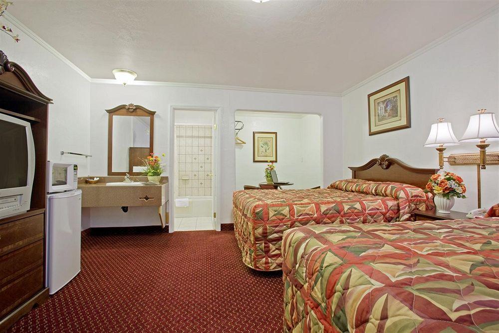 Americas Best Value Inn & Suites Klamath Falls Exterior foto